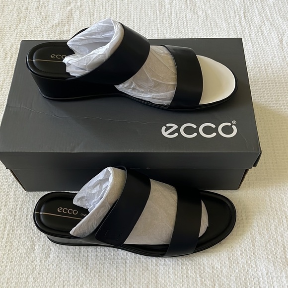 ECCO HAPE 35 WEDGE SANDAL IN BLACK SIZE 9-9.5 - Picture 1 of 11